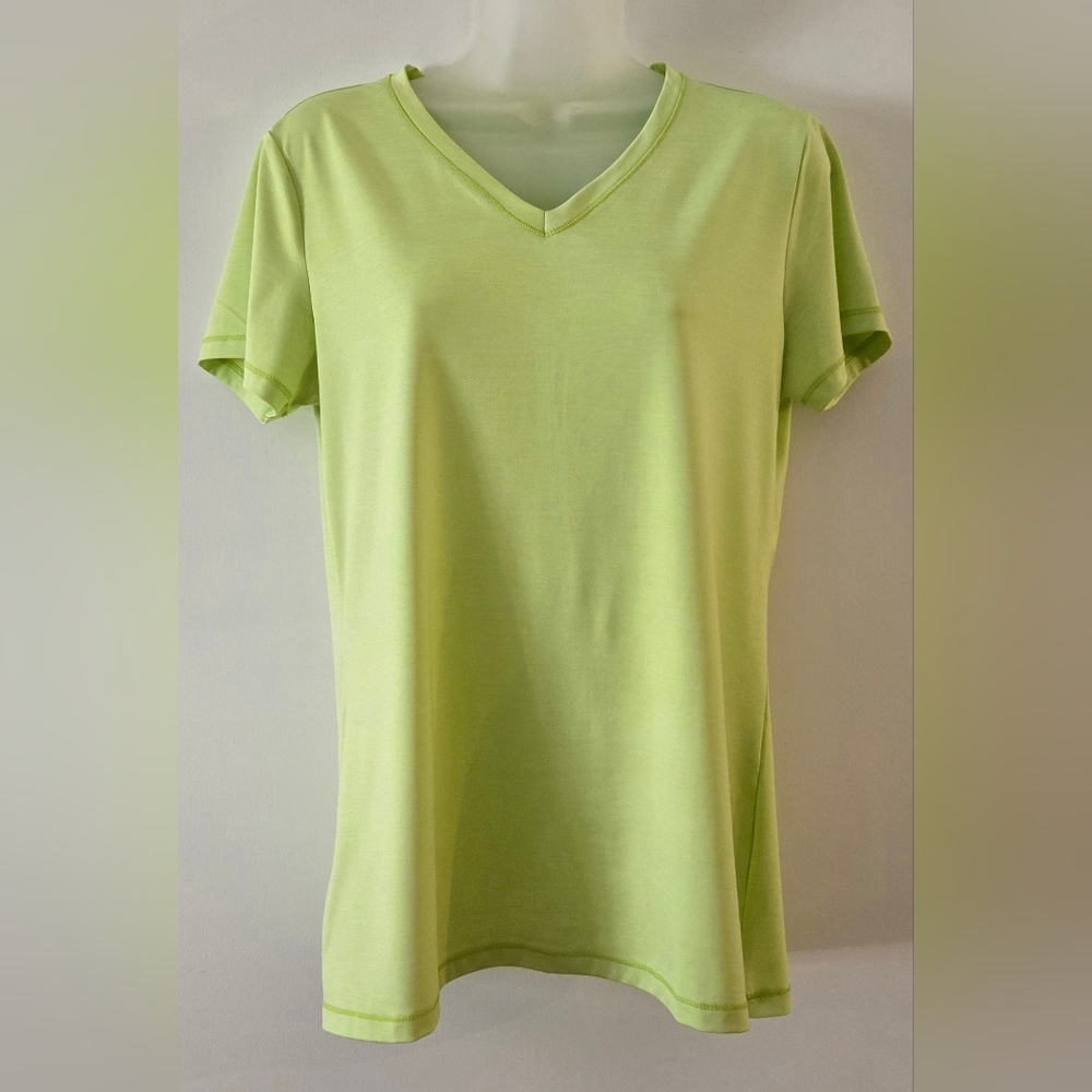 Womens Eddie Bauer Active Wear Top Sz Medium Lime Green V Neck SL Euc